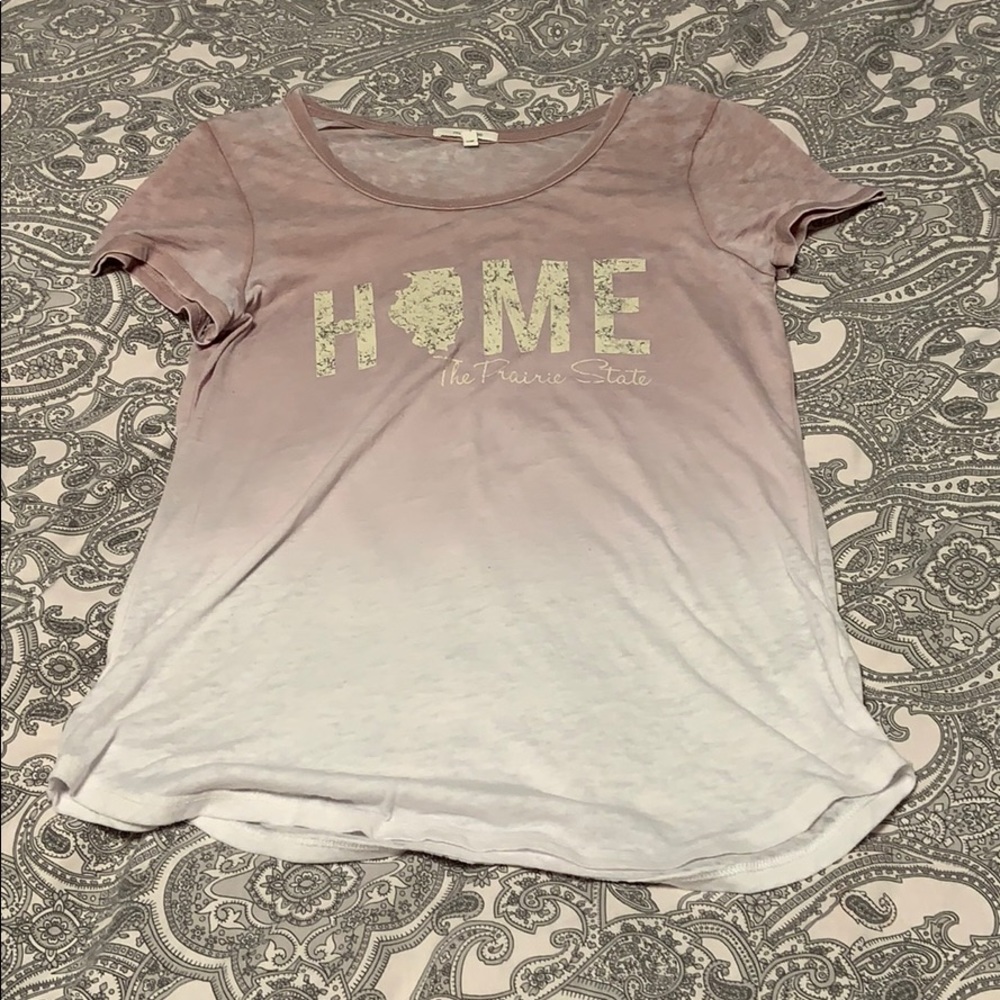 Light pink and white Illinois tee shirt